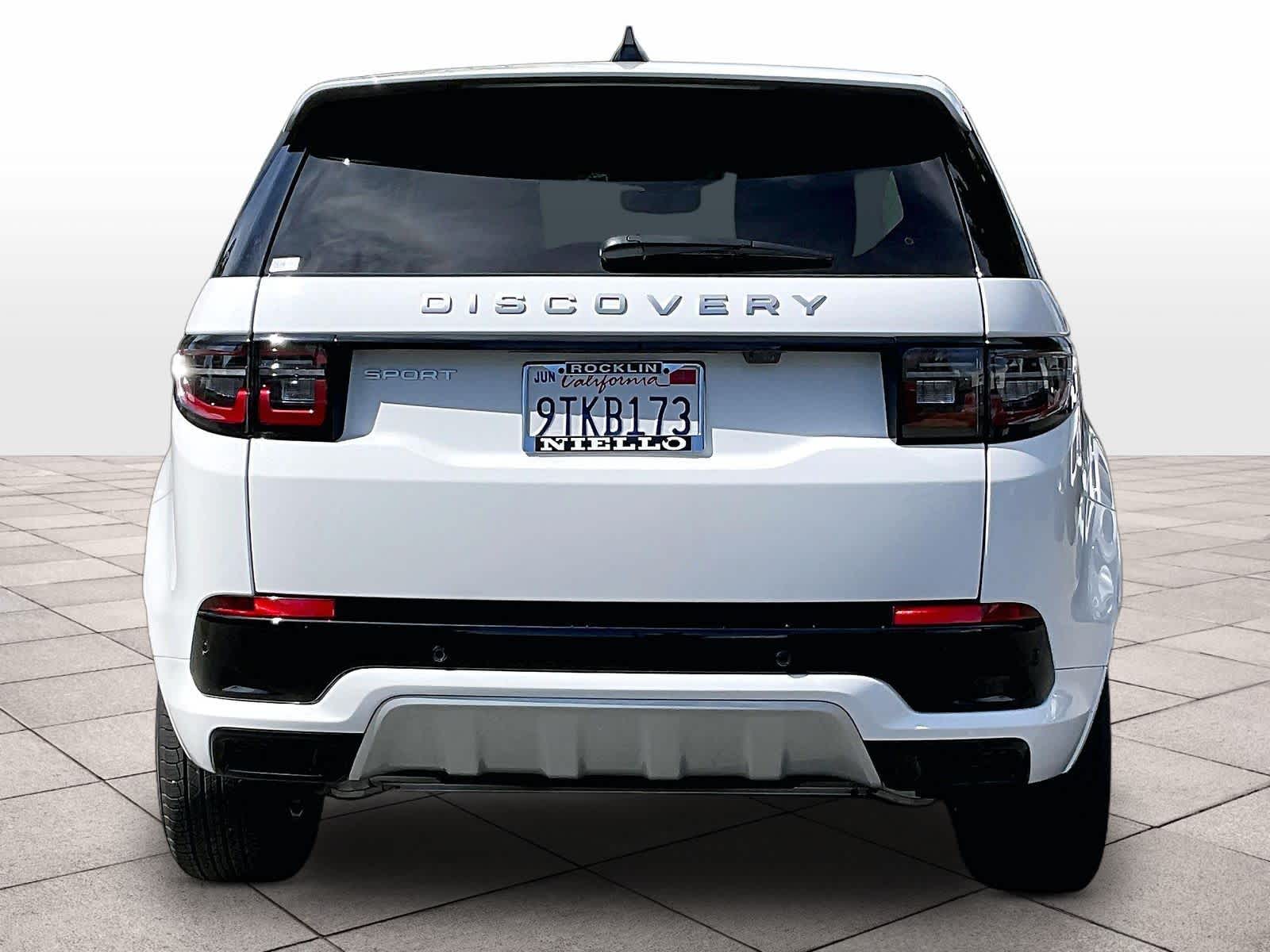 2025 Land Rover Discovery Sport S photo 4