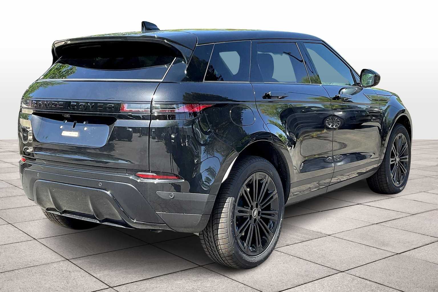 2026 Land Rover Range Rover Evoque S photo 4