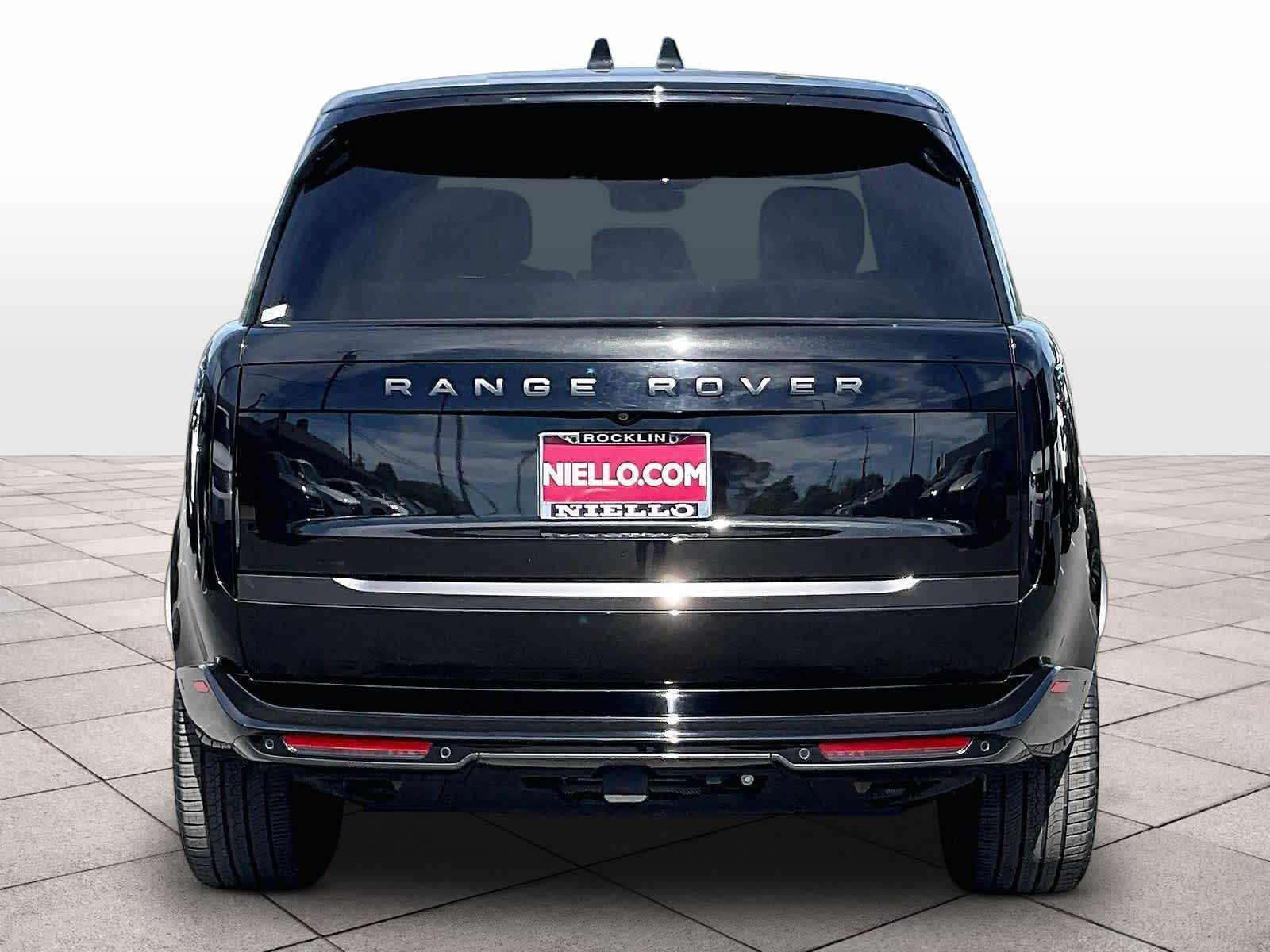 2024 Land Rover Range Rover SE photo 4