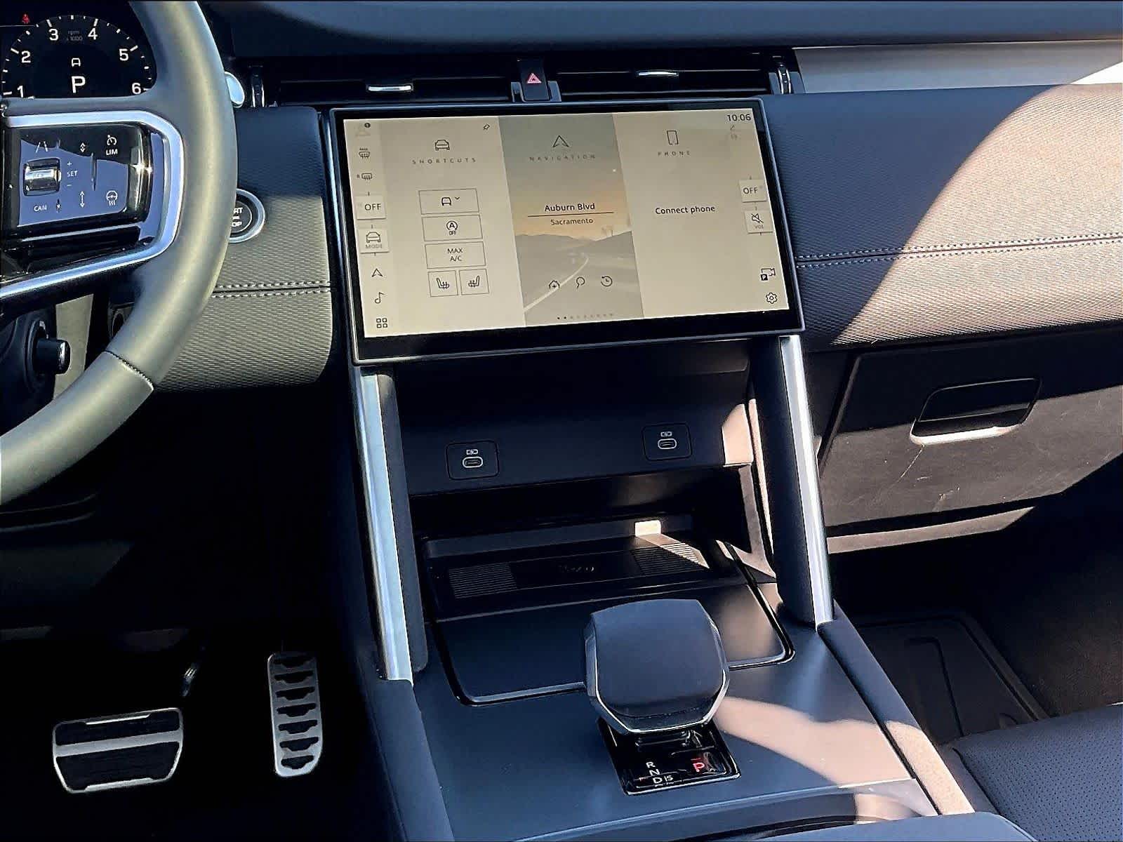 2025 Land Rover Discovery Sport Dynamic SE photo 6