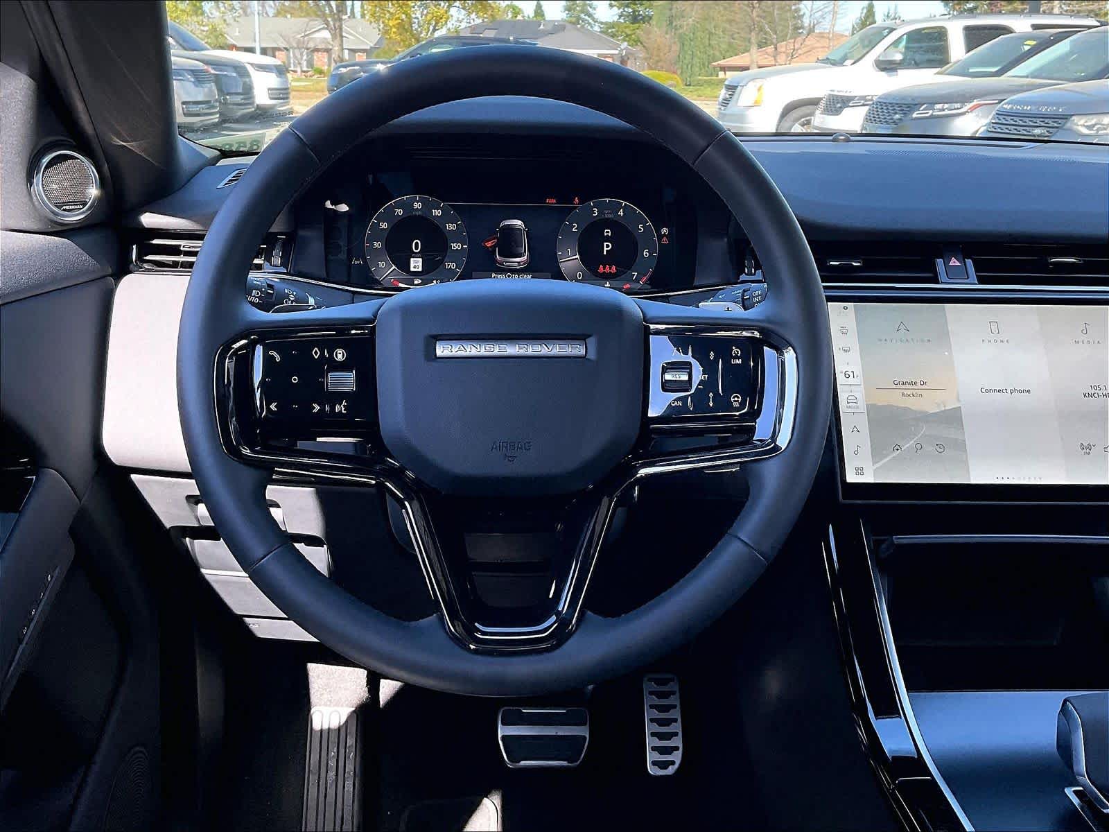 2026 Land Rover Range Rover Evoque Dynamic SE photo 5