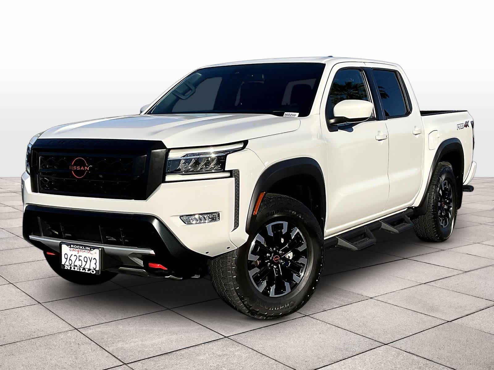 2024 Nissan Frontier PRO-4X Crew Cab 4x4 photo 1