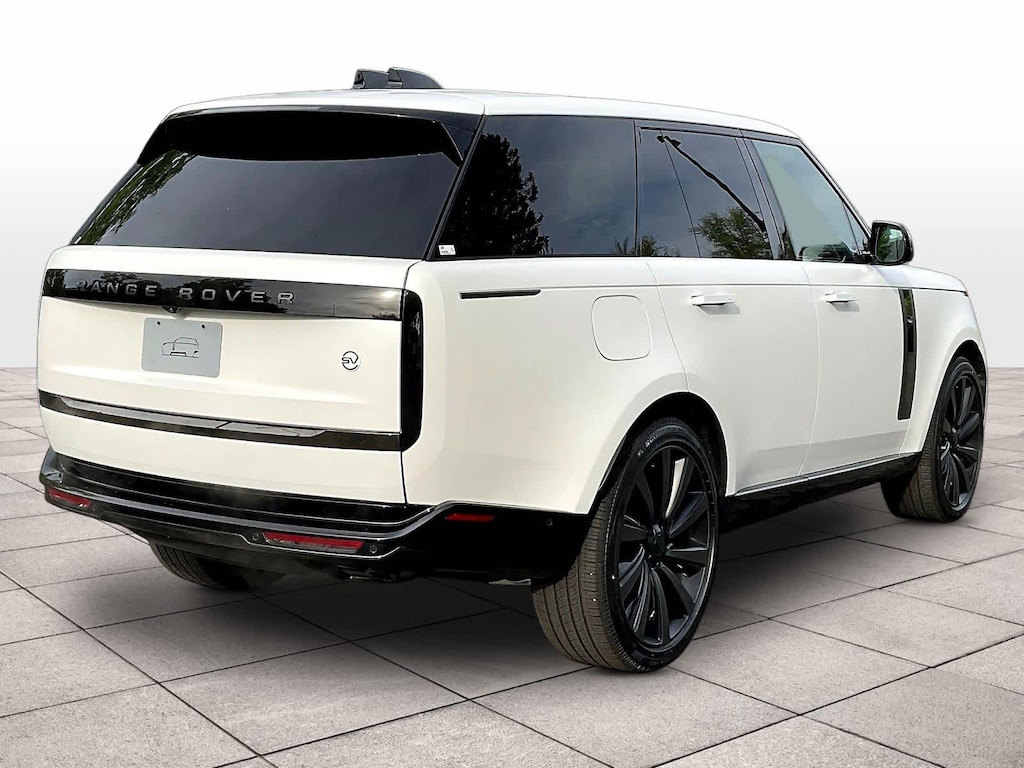 New 2026 Land Rover Range Rover SV Signature Suite SUV