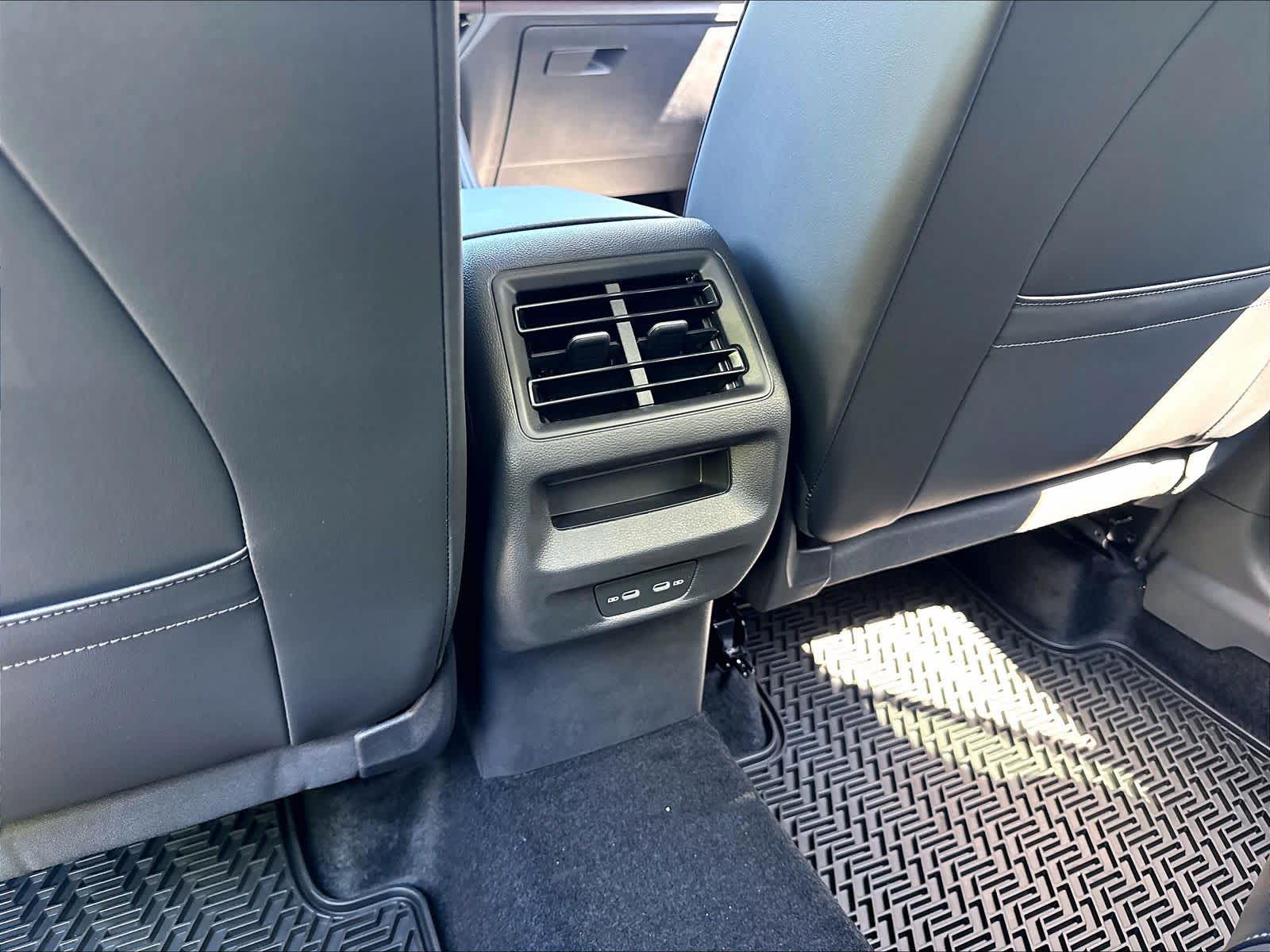 2026 Volkswagen Tiguan SE R-LINE BLACK - Photo 37