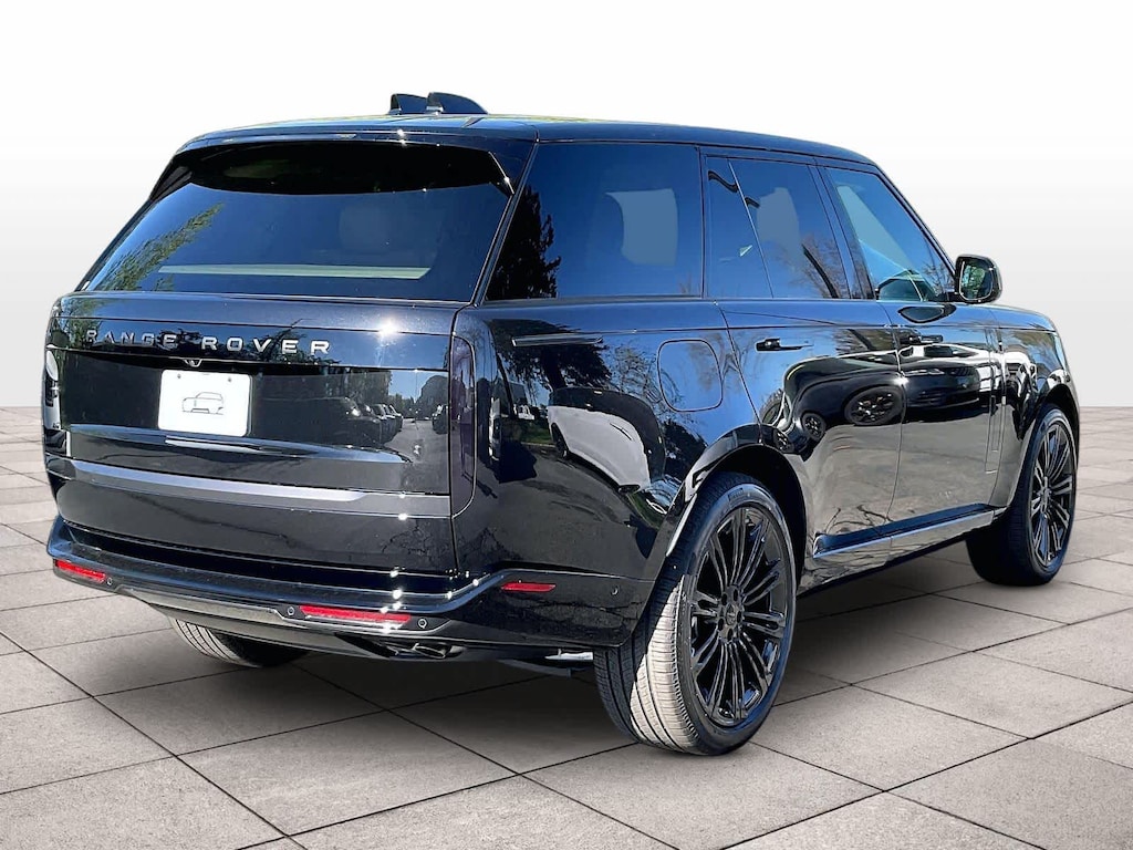 New 2026 Land Rover Range Rover SE SUV