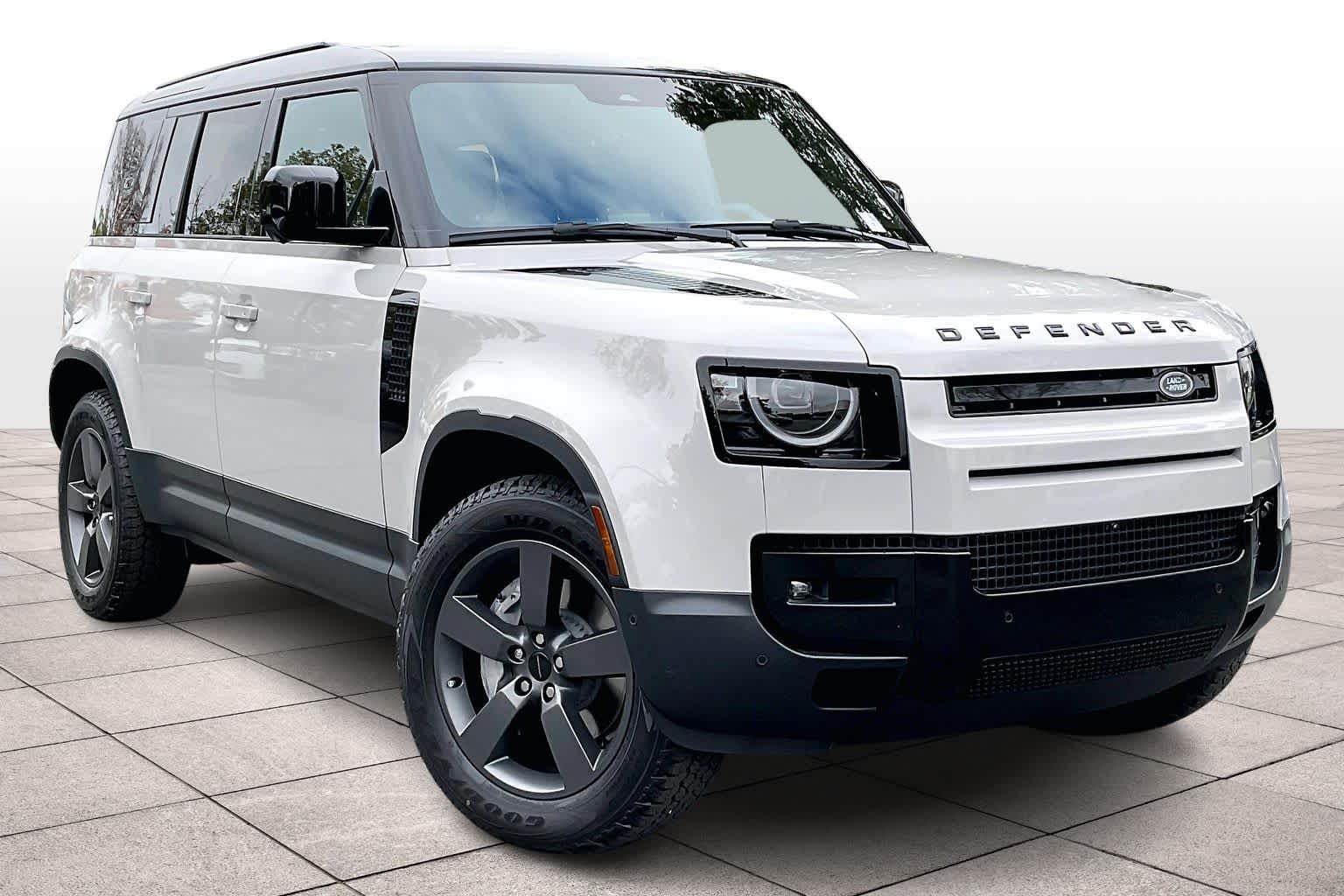 2026 Land Rover Defender S 110 photo 2