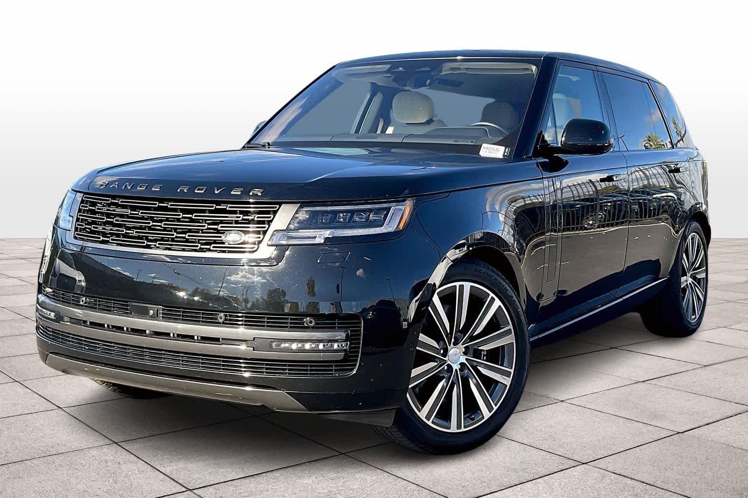 2023 Land Rover Range Rover SE's photo