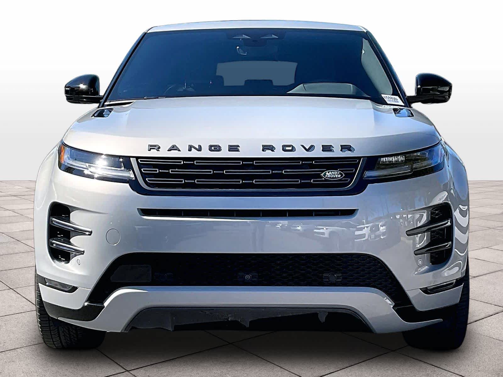 2026 Land Rover Range Rover Evoque Dynamic SE photo 2