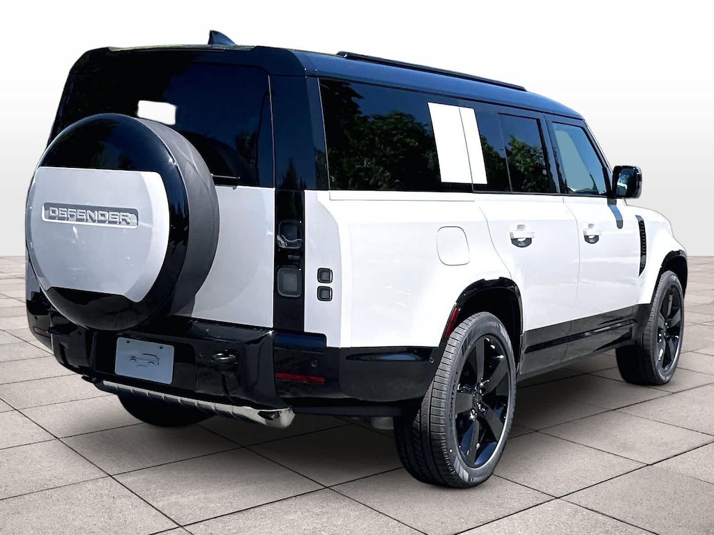 New 2026 Land Rover Defender 130 X-Dynamic SE SUV