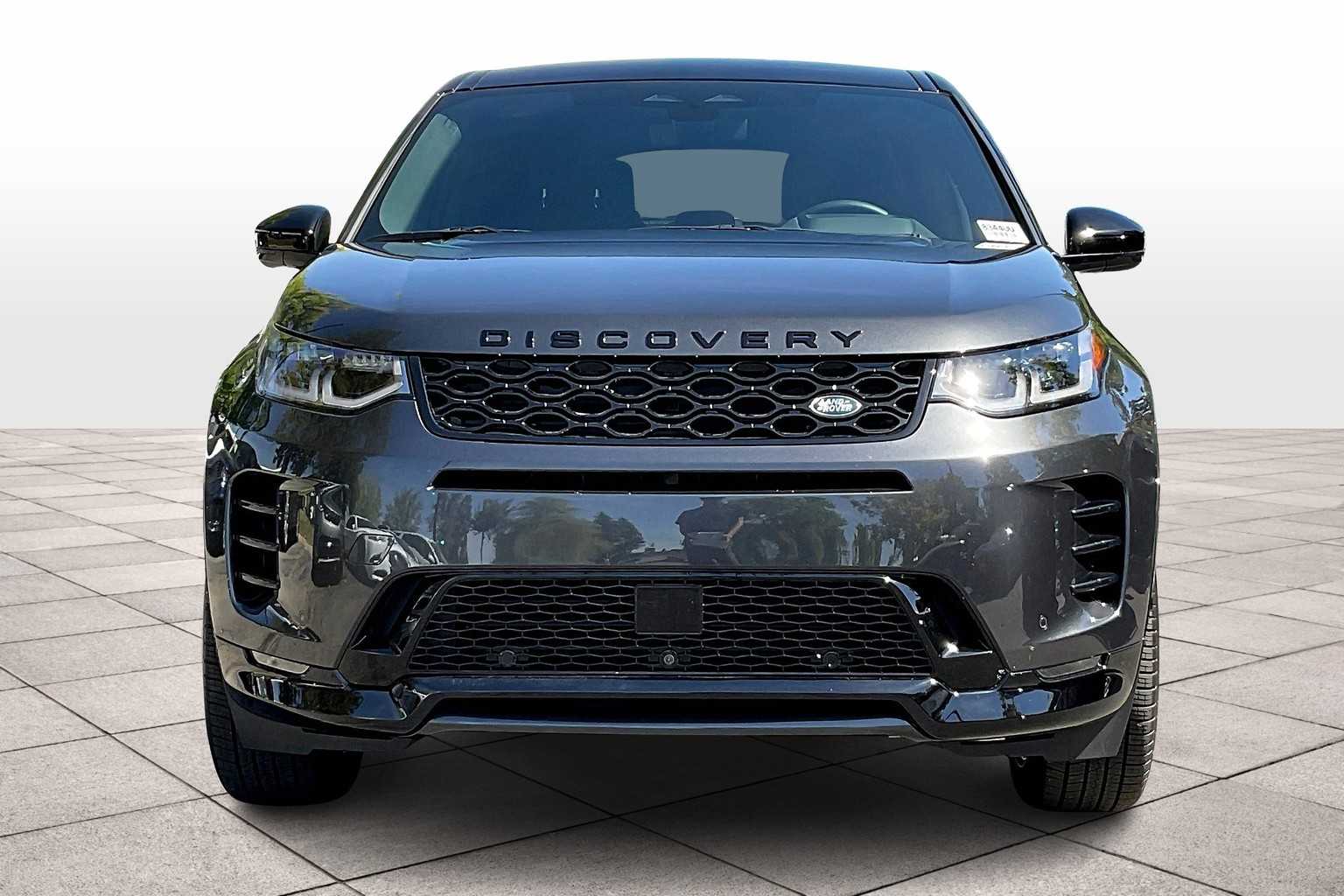2025 Land Rover Discovery Sport Dynamic SE photo 3