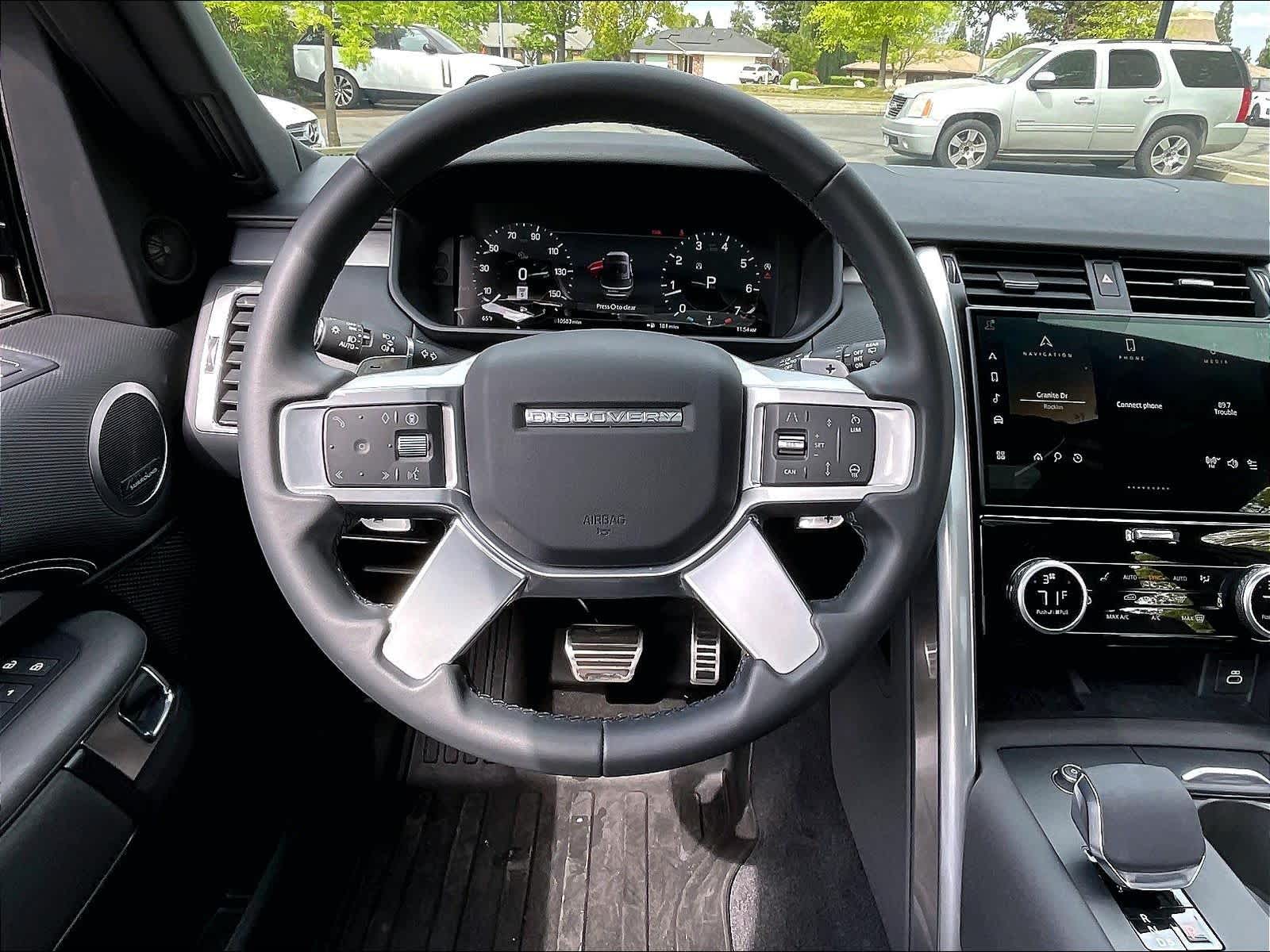 2025 Land Rover Discovery Dynamic SE photo 5