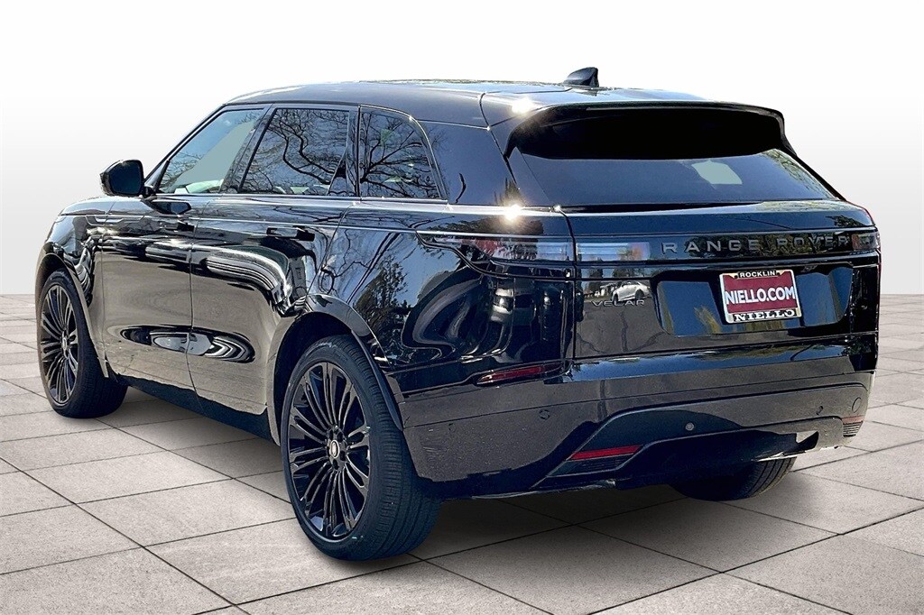 2026 Land Rover Range Rover Velar SE photo 3