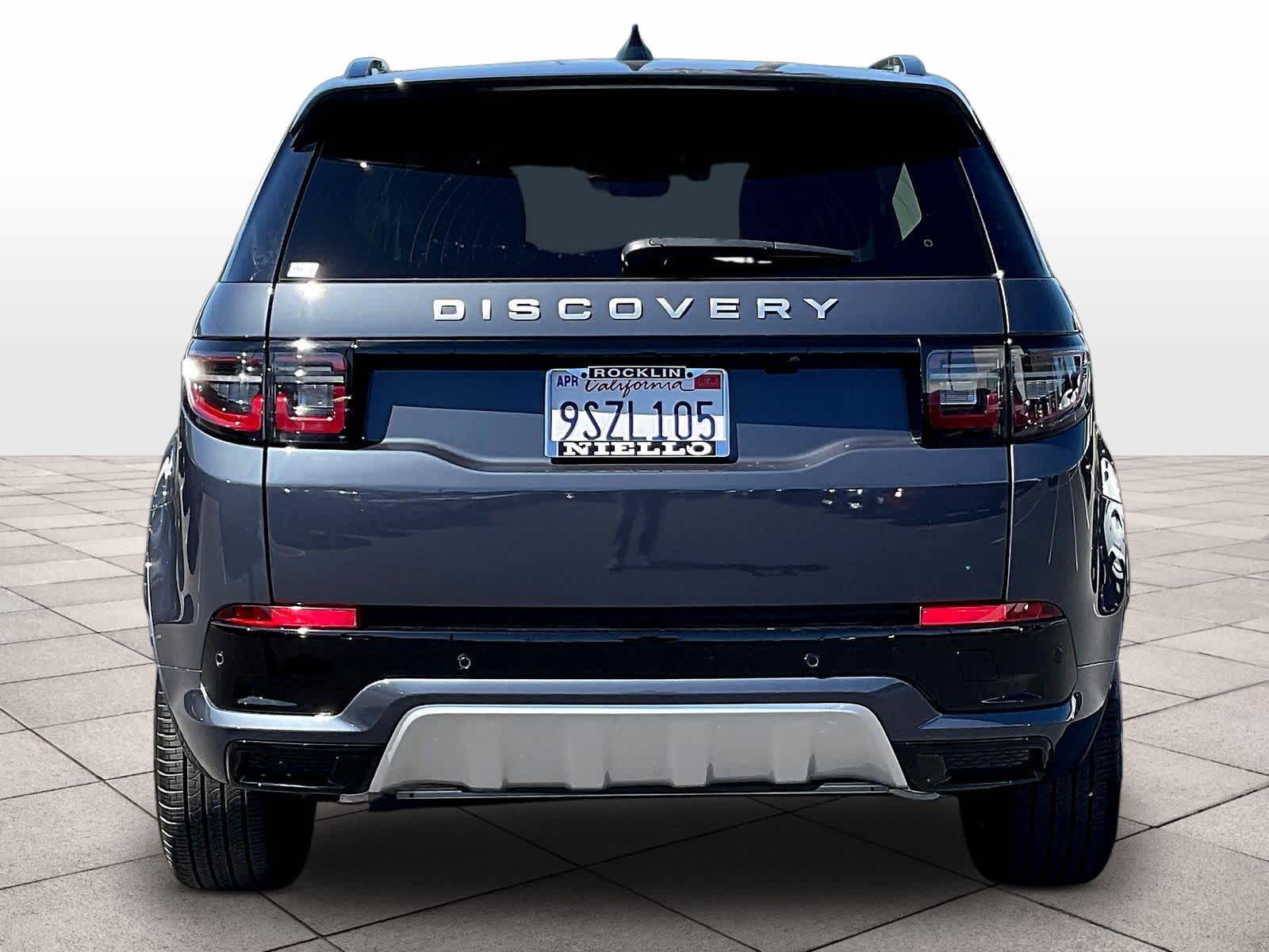 2025 Land Rover Discovery Sport S photo 4