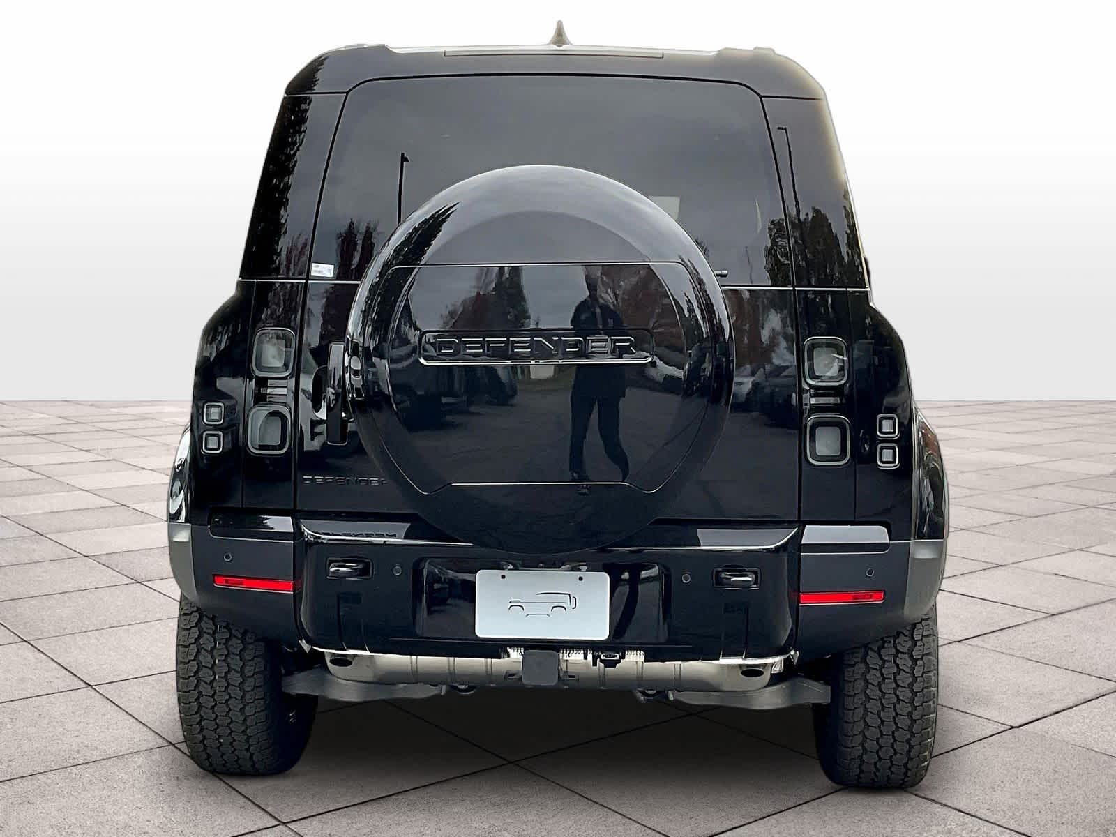 2026 Land Rover Defender S - Photo 6