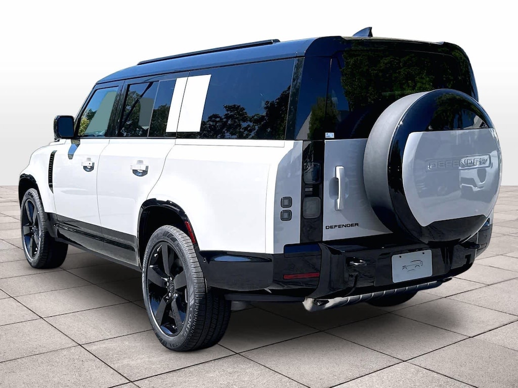 New 2026 Land Rover Defender 130 X-Dynamic SE SUV