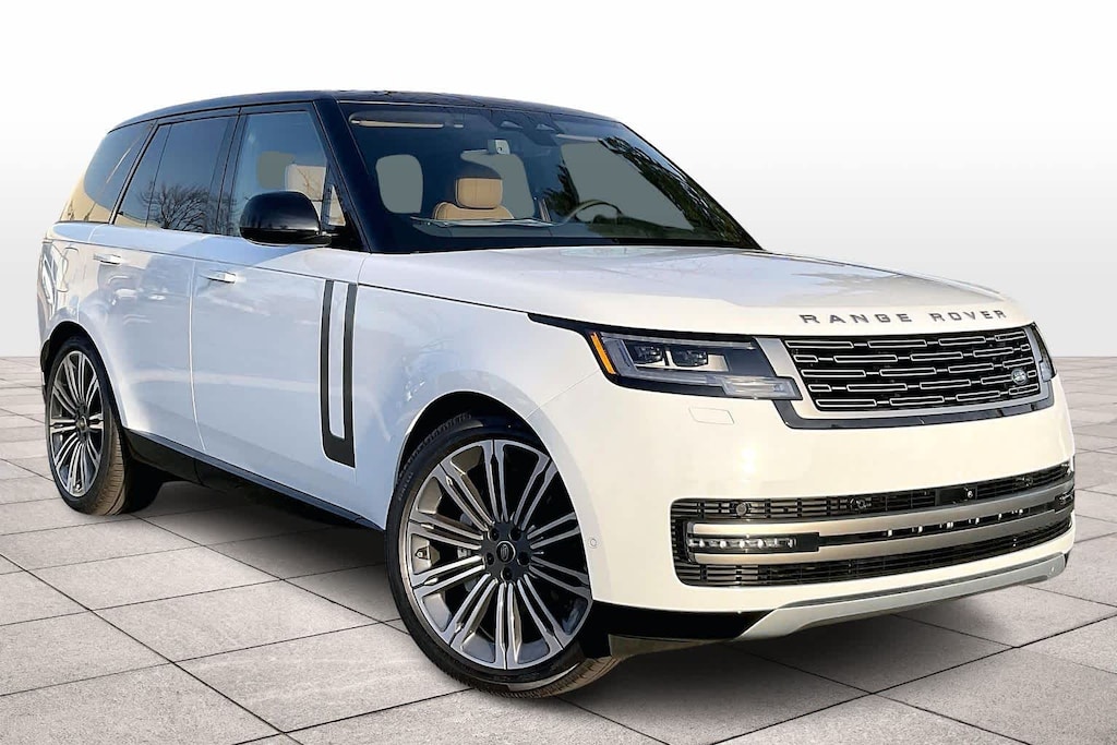 New 2025 Land Rover Range Rover SE P400 SWB