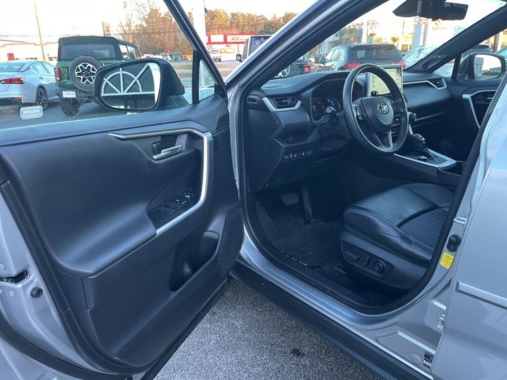 Used 2020 Toyota RAV4 Hybrid XSE SUV