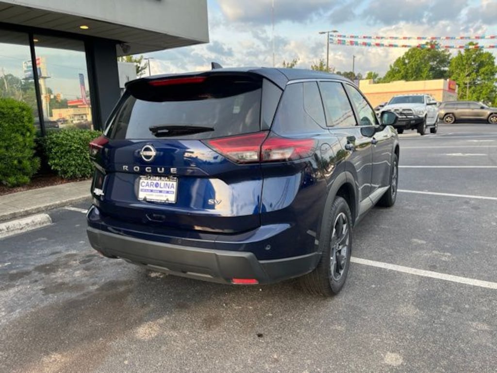 Used 2024 Nissan Rogue SV SUV