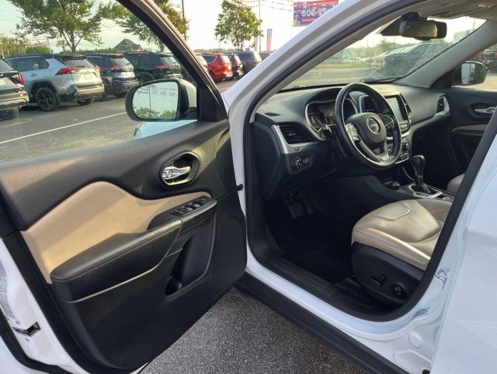 Used 2016 Jeep Cherokee Limited 4x4 SUV