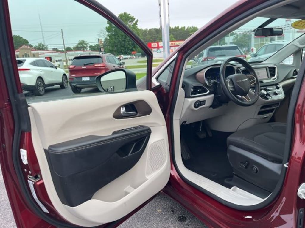Used 2022 Chrysler Voyager LX Van Passenger Van