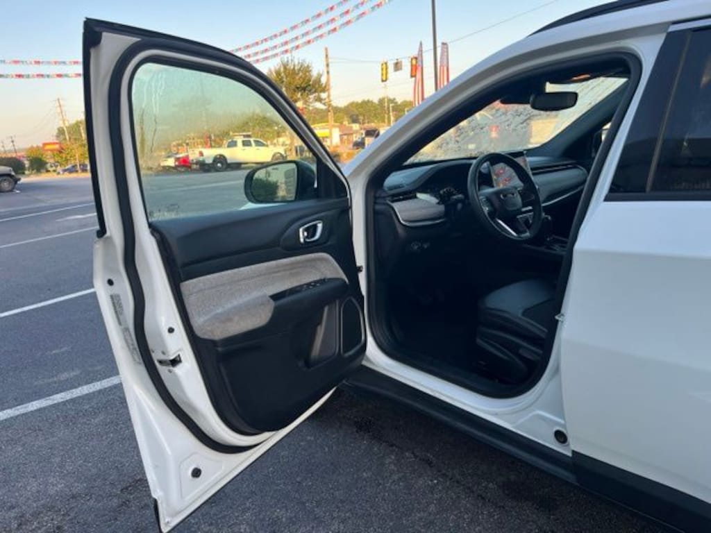 Used 2024 Jeep Compass Latitude SUV