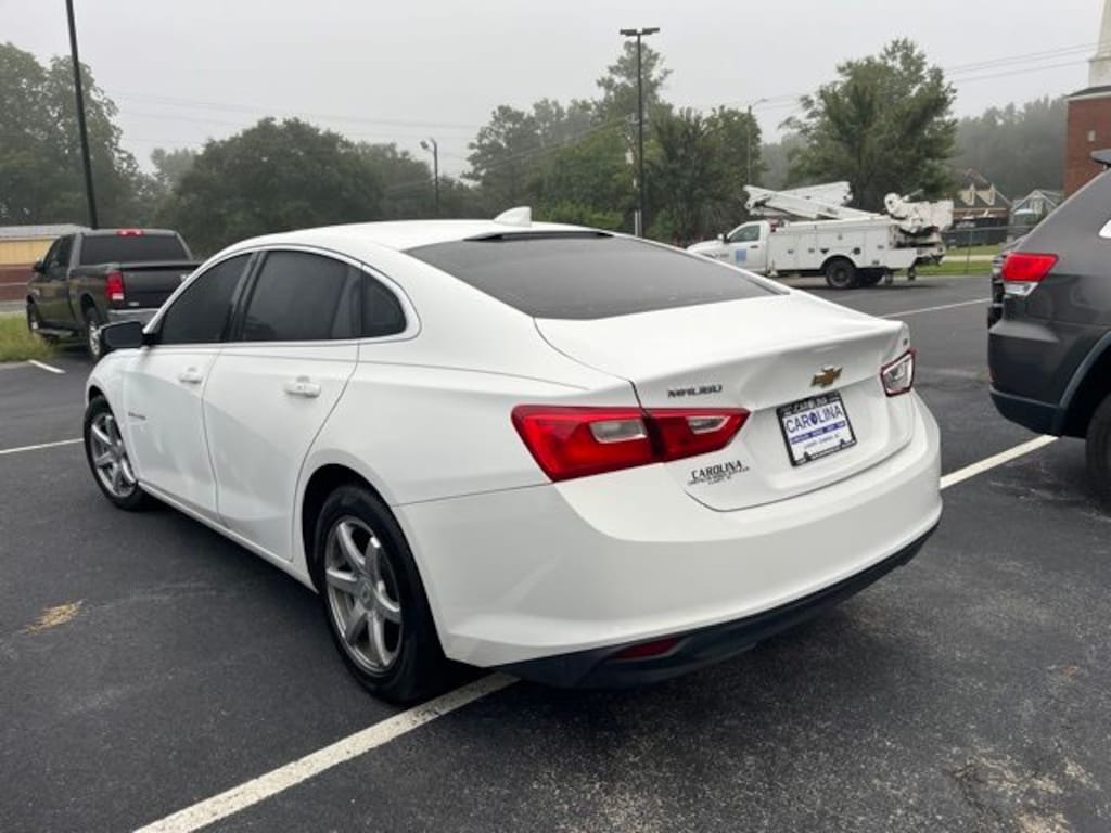Used 2017 Chevrolet Malibu LT w/1LT Sedan