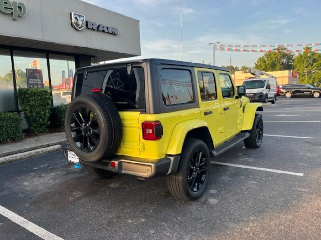Used 2022 Jeep Wrangler Unlimited 4xe Sahara SUV