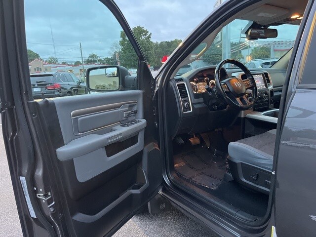 2019 Ram 1500 Classic SLT photo 2