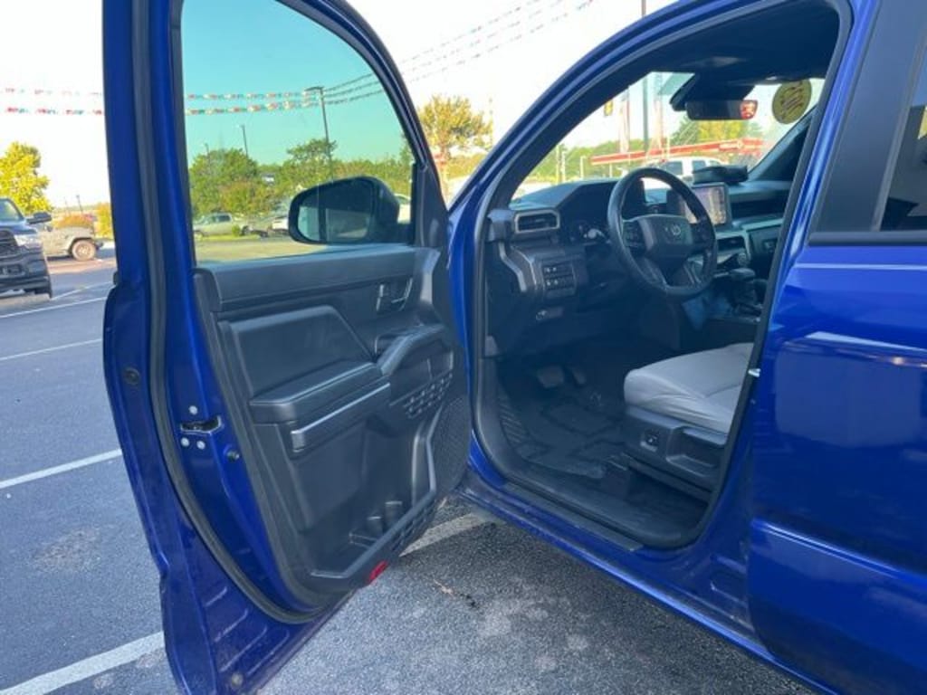 Used 2025 Toyota Tacoma SR5 Truck Double Cab