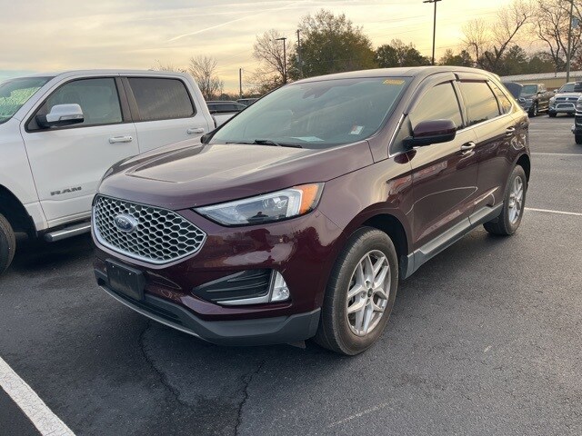 2024 Ford Edge SEL photo 2