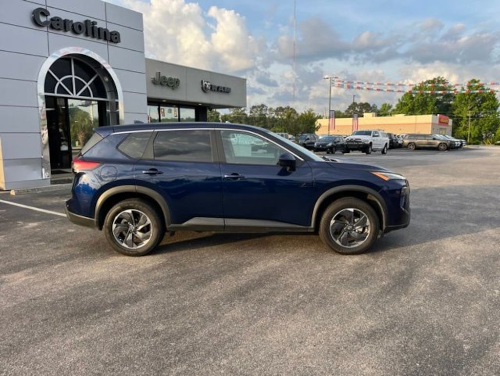 Used 2024 Nissan Rogue SV SUV