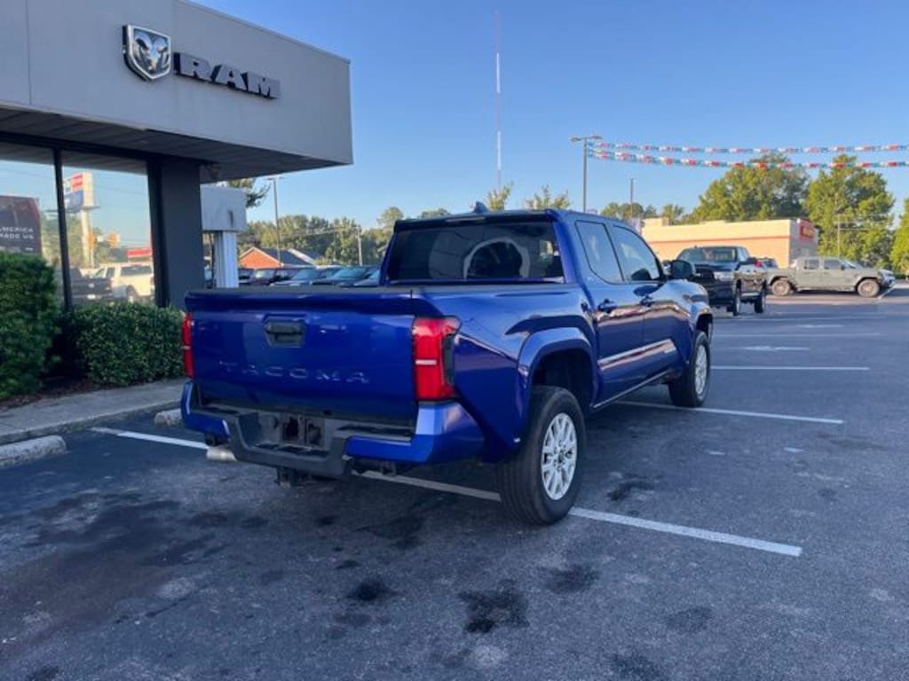 Used 2025 Toyota Tacoma SR5 Truck Double Cab