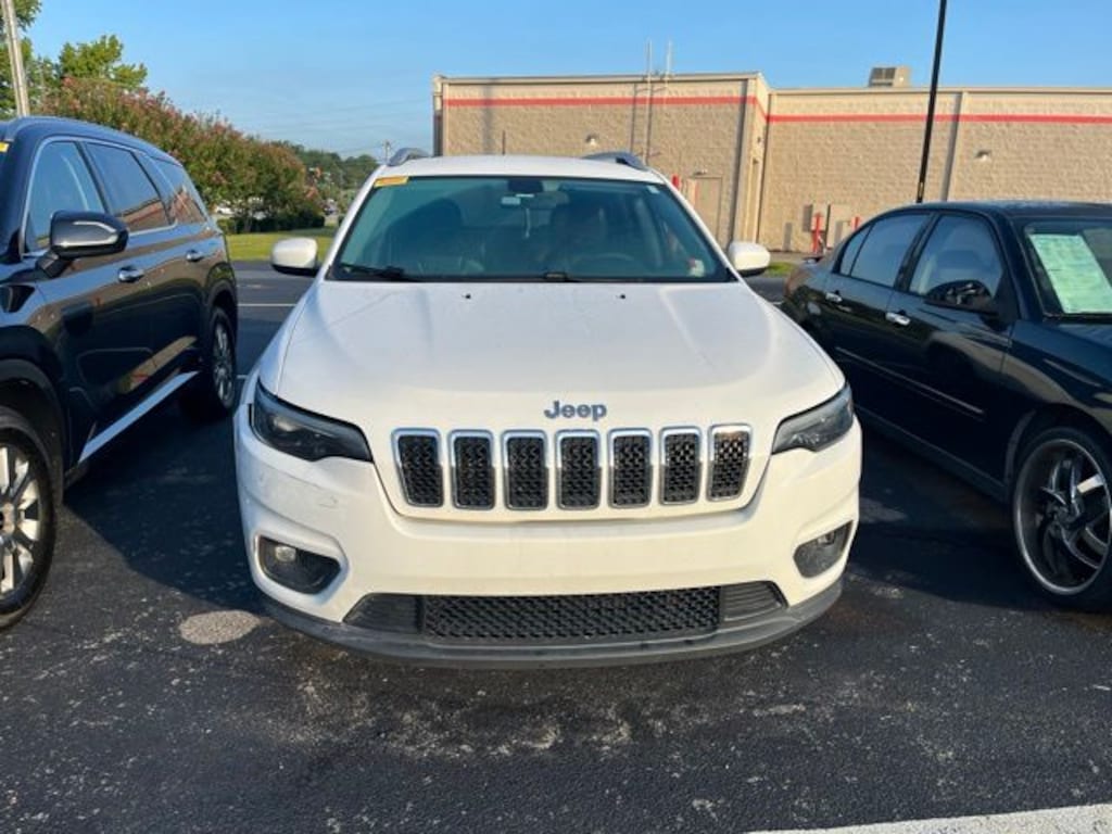 Used 2019 Jeep Cherokee Latitude Plus FWD SUV