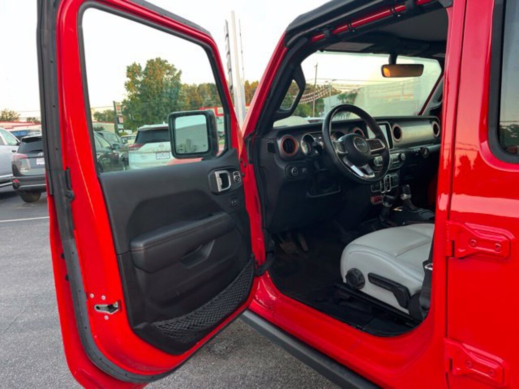 Used 2023 Jeep Gladiator Mojave Truck Crew Cab