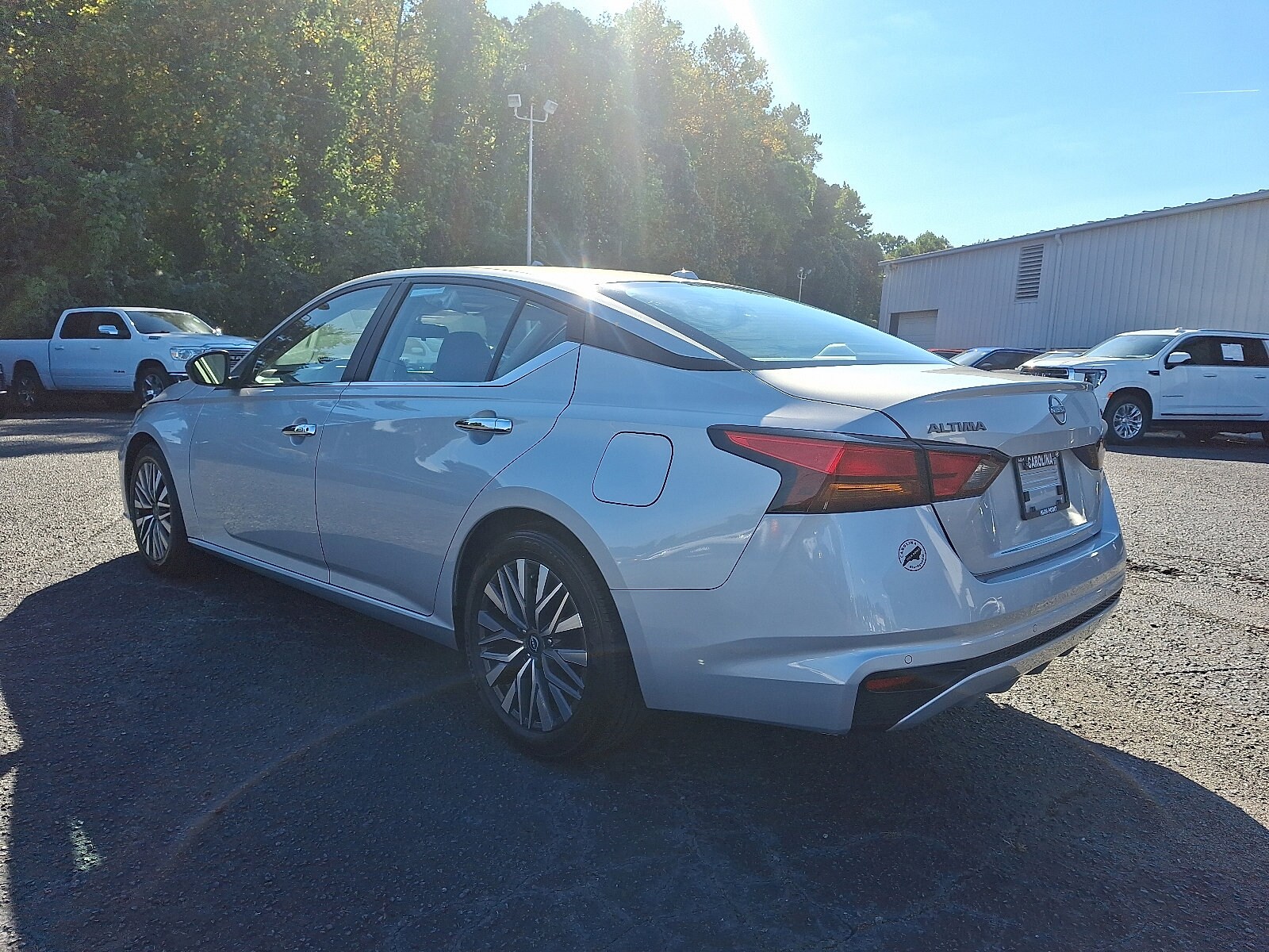 2024 Nissan Altima 2.5 SV photo 4