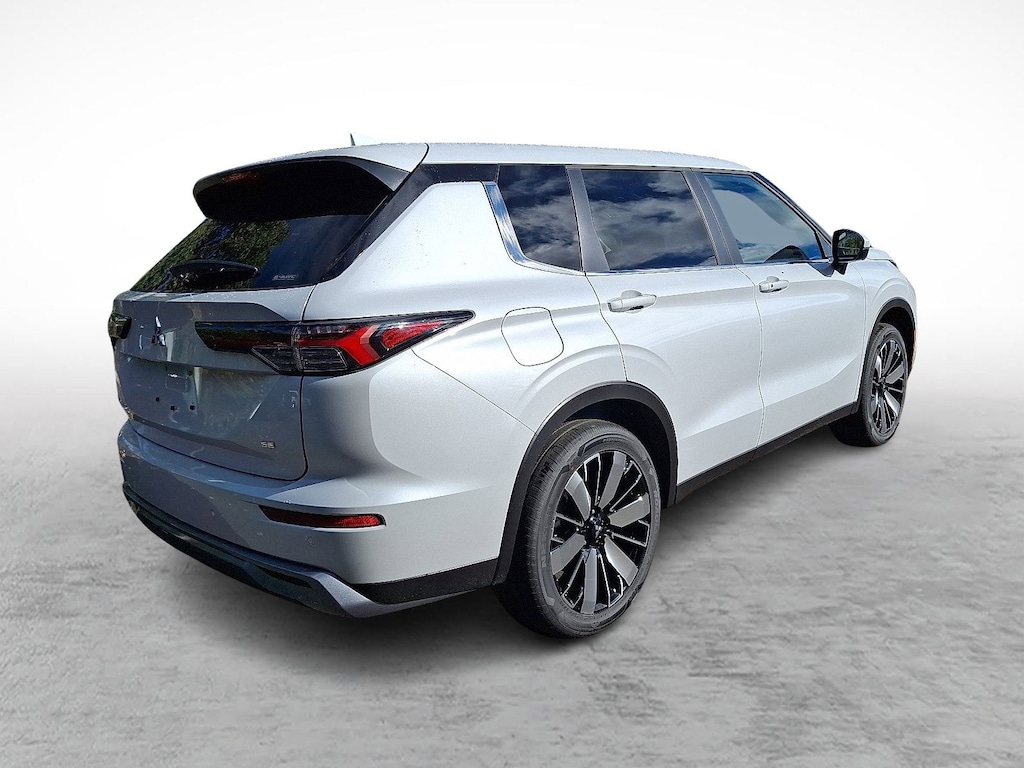 New 2025 Mitsubishi Outlander SE SE S-AWC