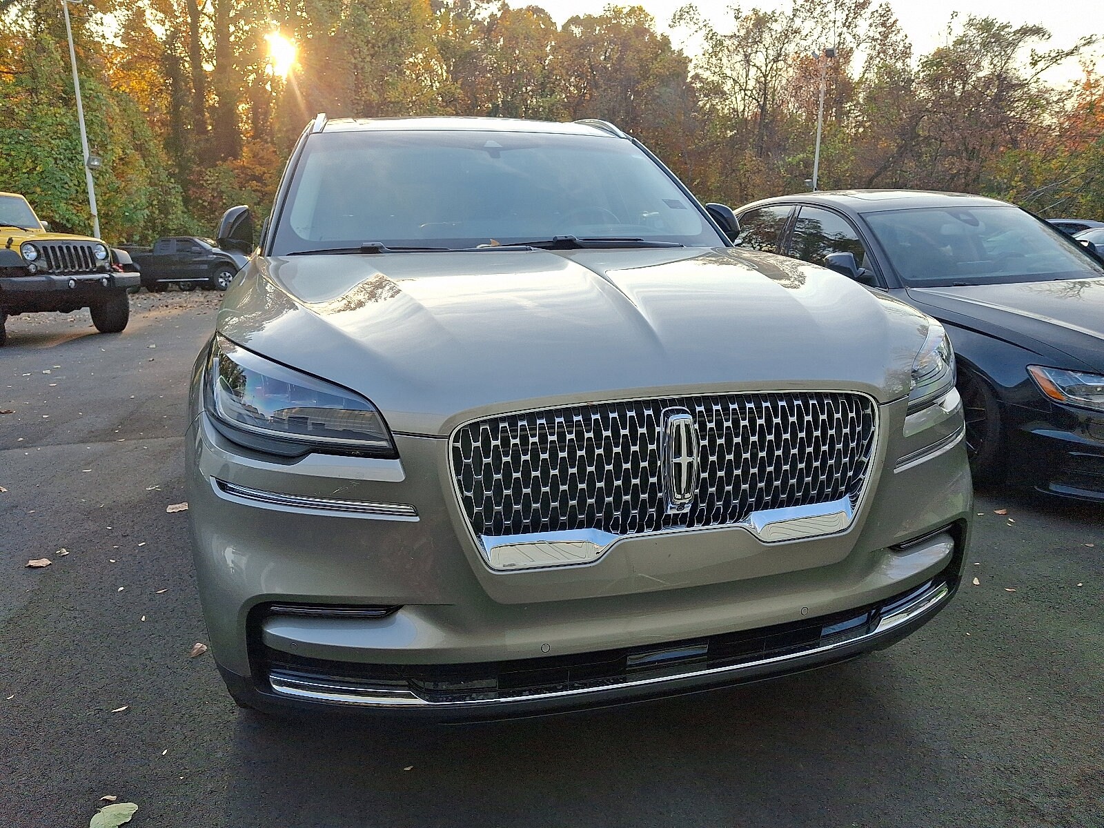 2023 Lincoln Aviator Reserve photo 2