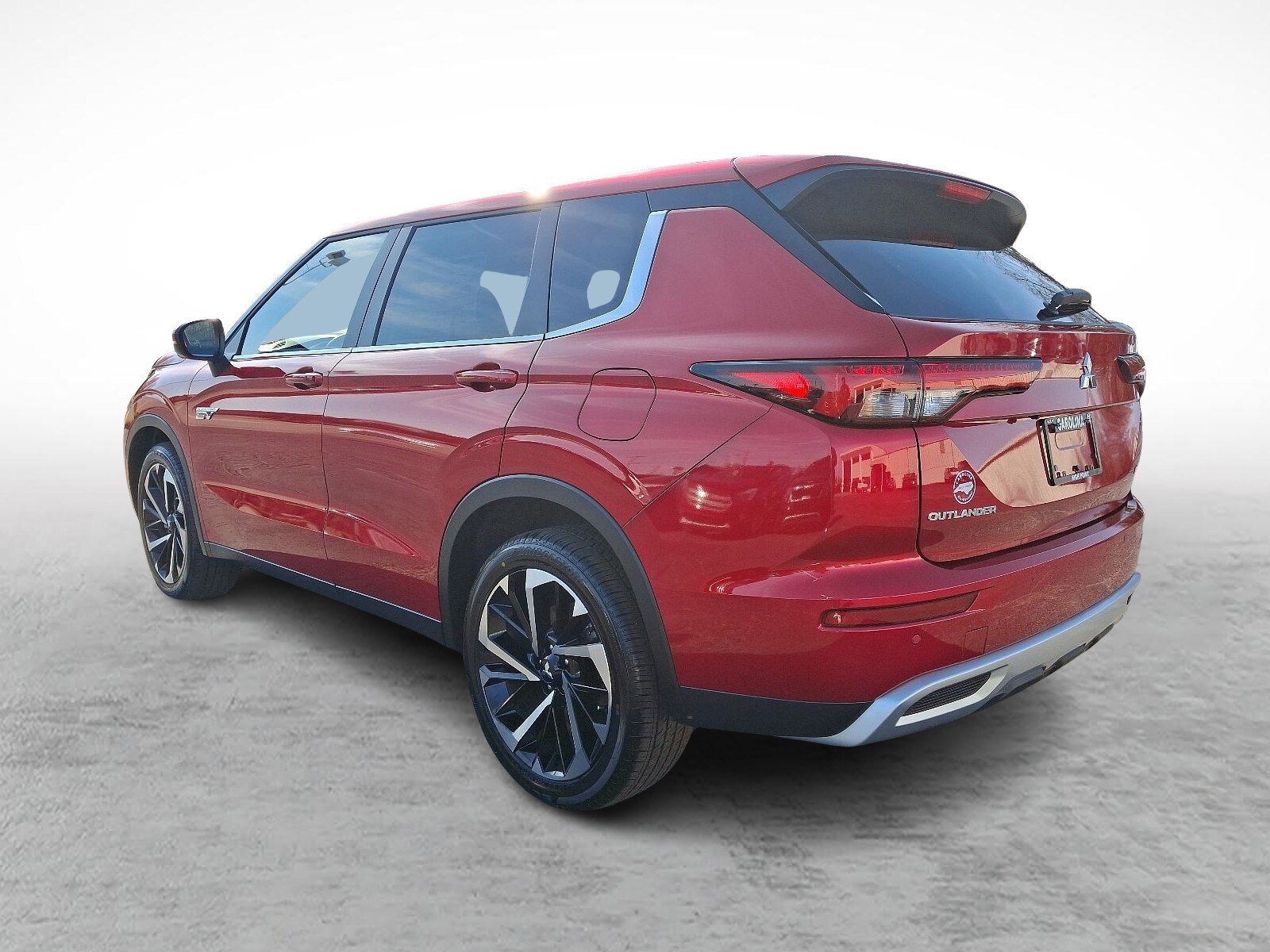 2025 Mitsubishi Outlander PHEV SE S-AWC photo 3