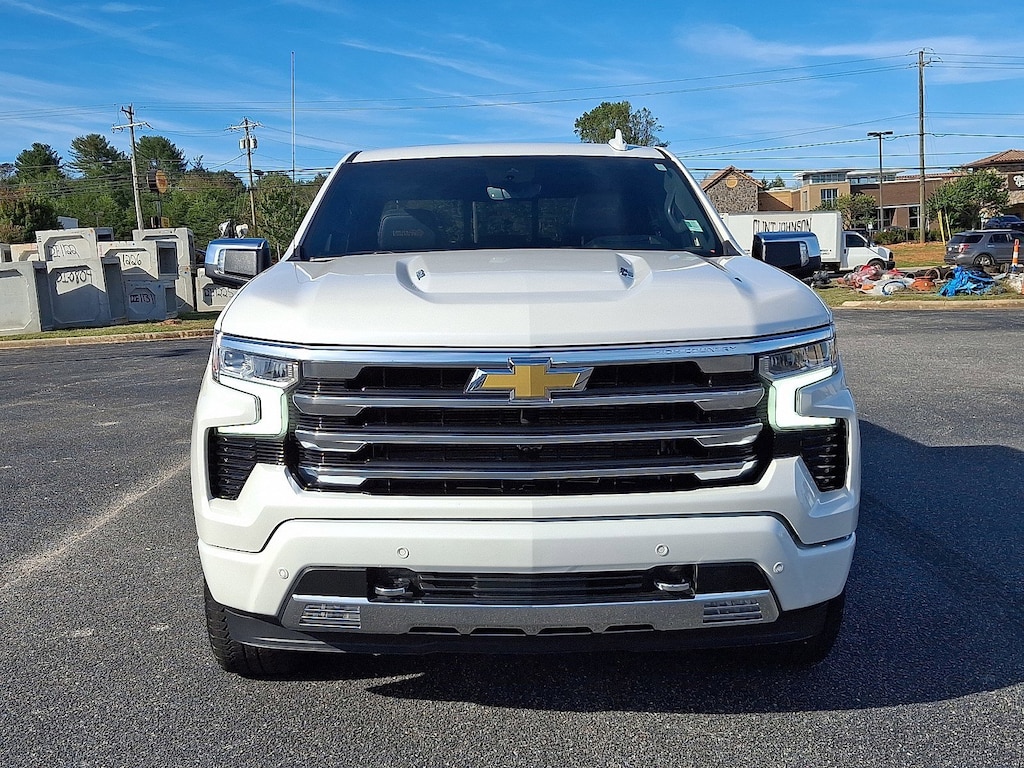Used 2023 Chevrolet Silverado 1500 High Country 4WD Crew Cab 147 High Country