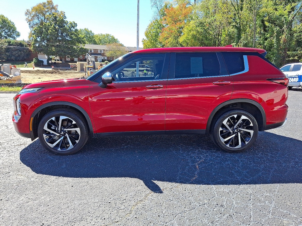 Used 2022 Mitsubishi Outlander SE