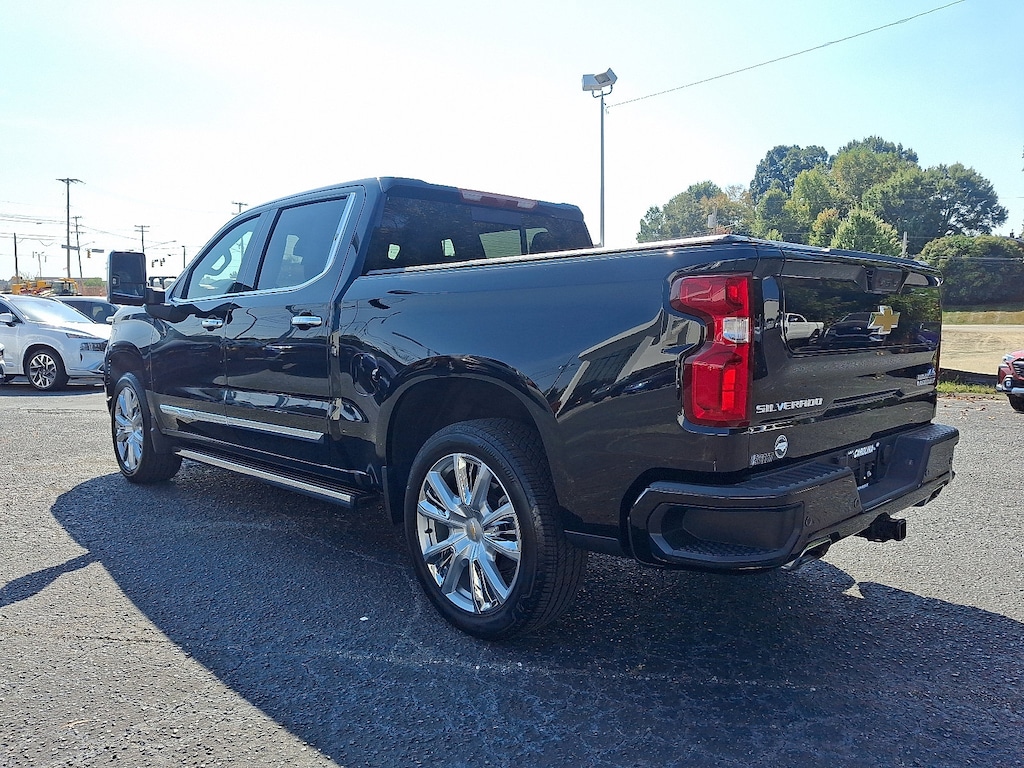 Used 2024 Chevrolet Silverado 1500 High Country 4WD Crew Cab 147 High Country