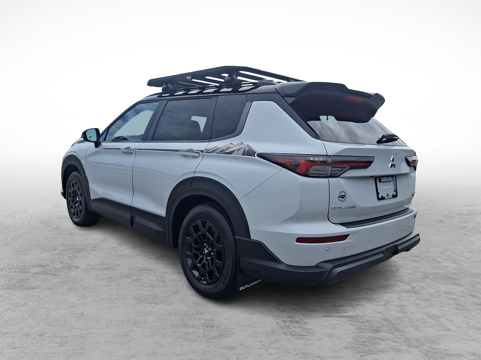 2025 Mitsubishi Outlander S-AWC photo 3