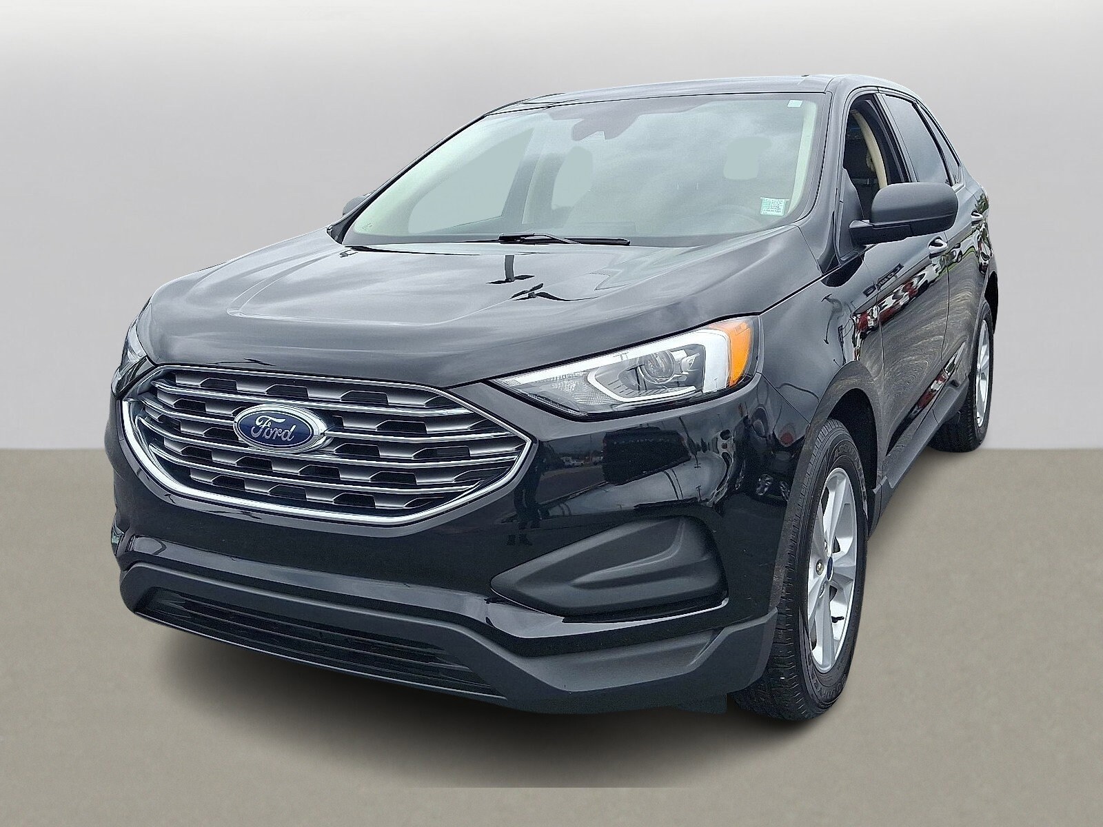 2022 Ford Edge SE photo 4