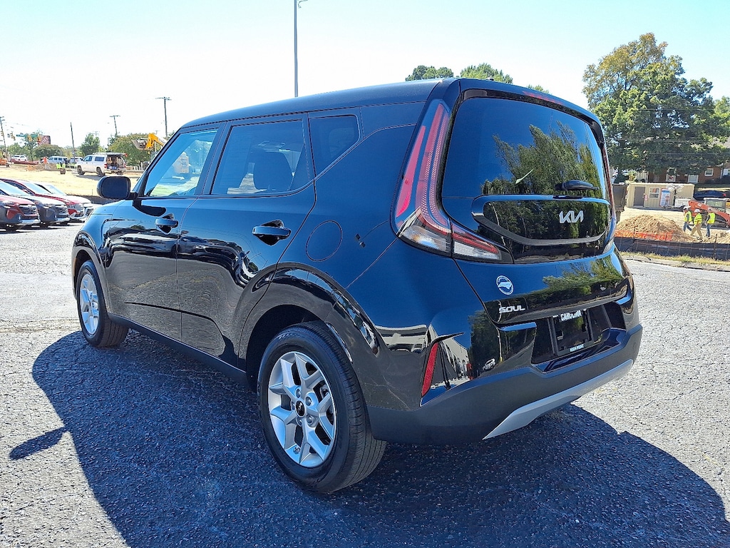 Certified 2025 Kia Soul LX LX FWD