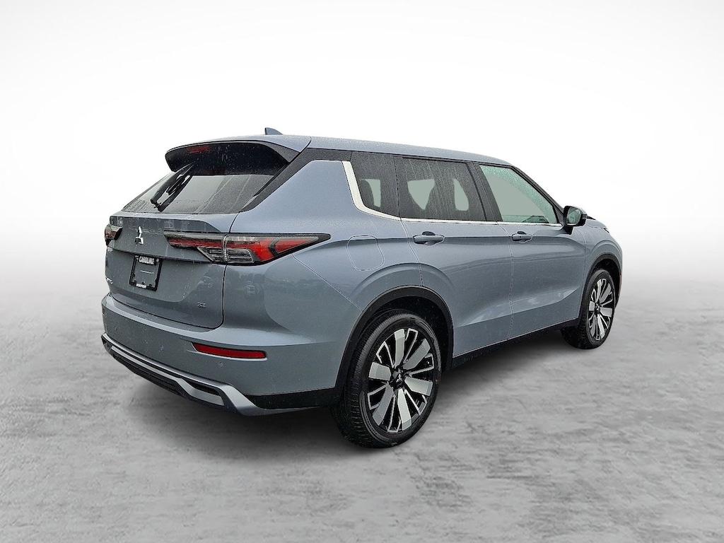 New 2025 Mitsubishi Outlander SE SE FWD