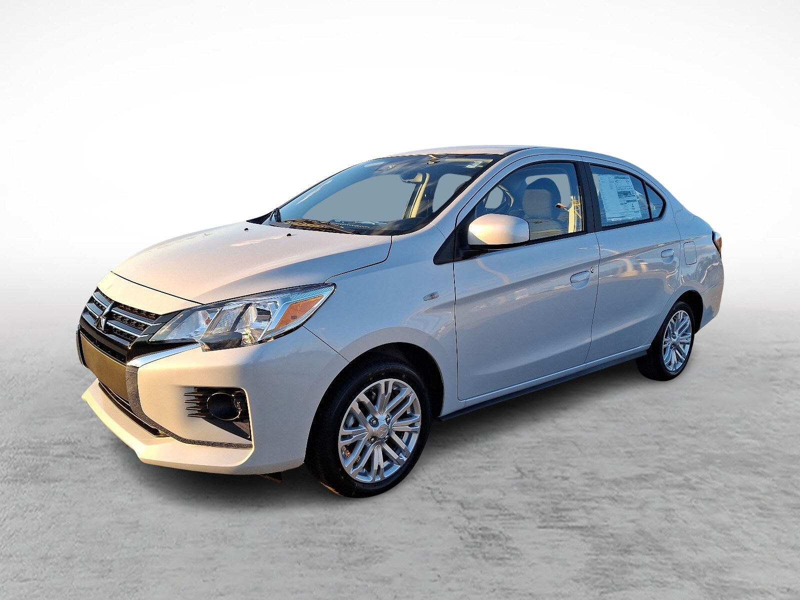 2024 Mitsubishi Mirage G4 LE photo 2