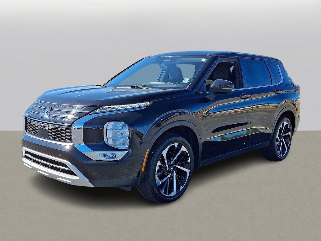 Used 2024 Mitsubishi Outlander SE Black Edition SE Black Edition S-AWC