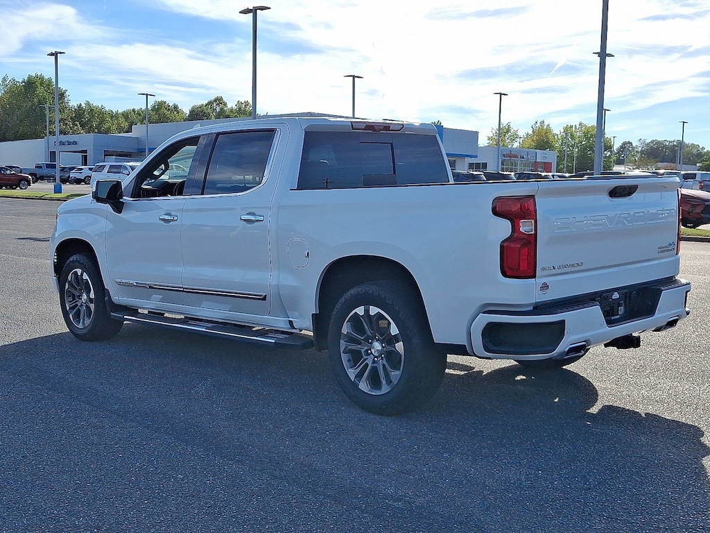 Used 2023 Chevrolet Silverado 1500 High Country 4WD Crew Cab 147 High Country