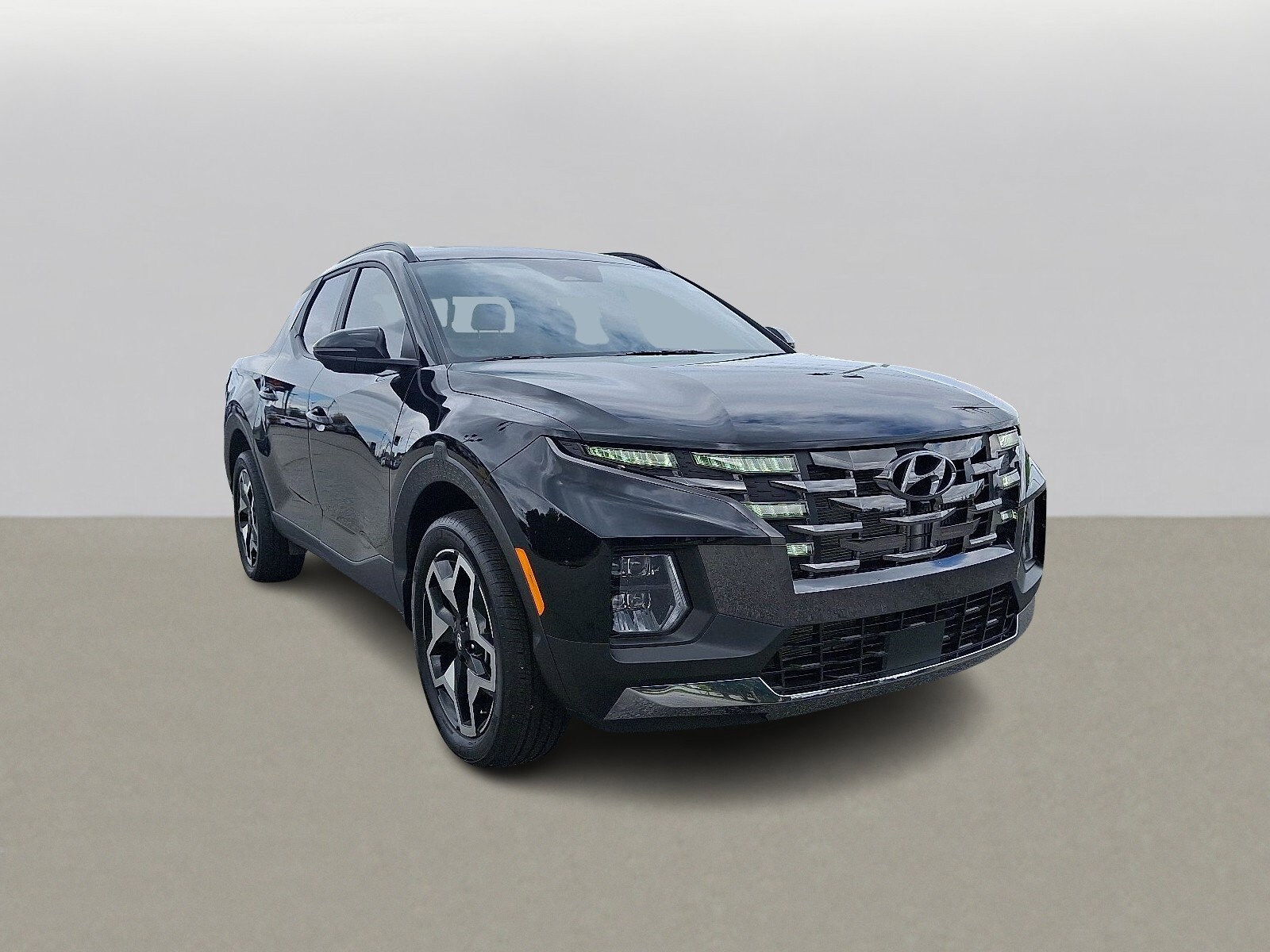 2024 Hyundai Santa Cruz Limited photo 2