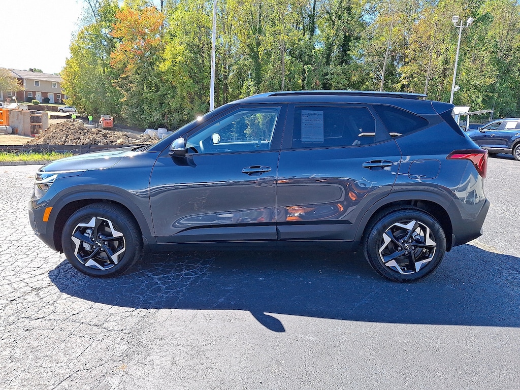 Used 2025 Kia Seltos S S IVT FWD